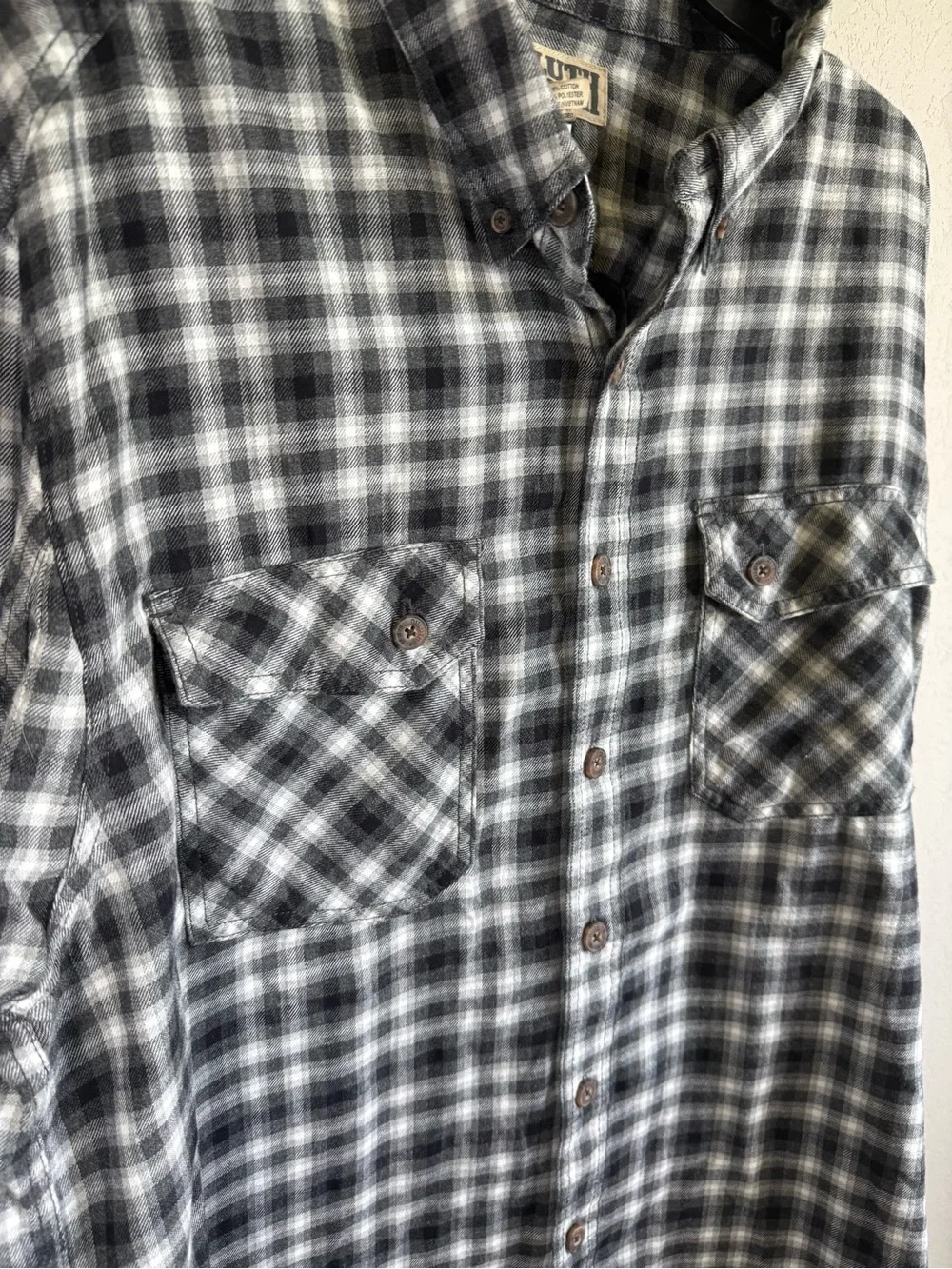 Men’s XL Tall Black and White Duluth Trading Company Workman’s Casual Flannel